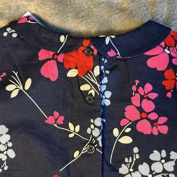 NWT Baby Gap blouse Size 18-24m  Dark Blue with Pink/ Red Flowers - Picture 3 of 6
